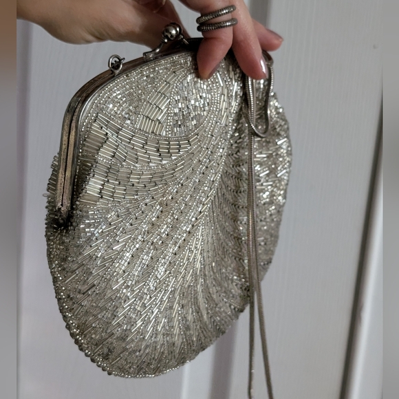 Vintage Silver Fully Beaded Clutch Bag Seashell Swirl Pattern - Picture 2 of 6